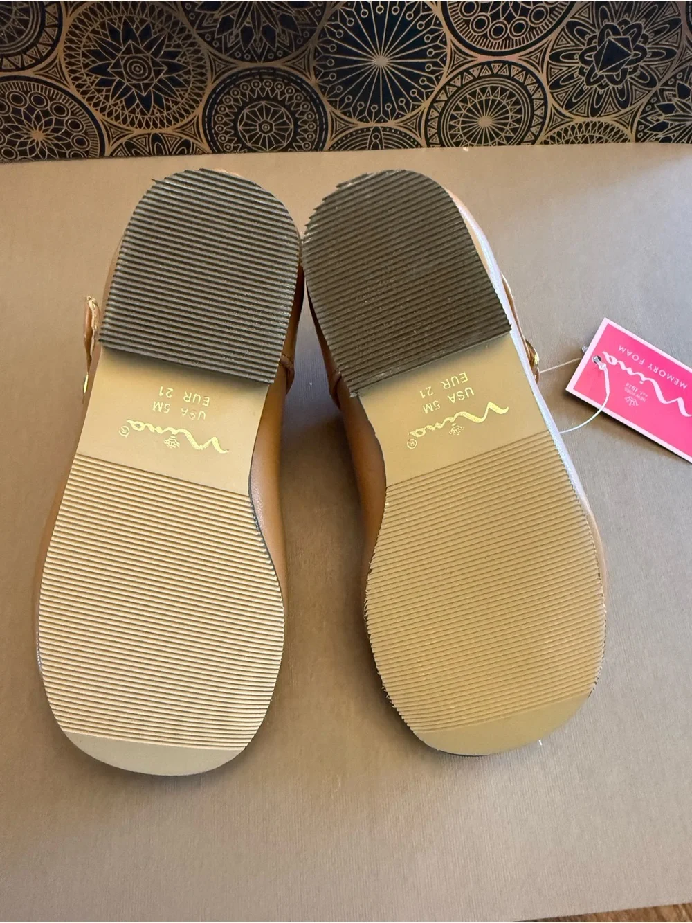 Nina stylish tan